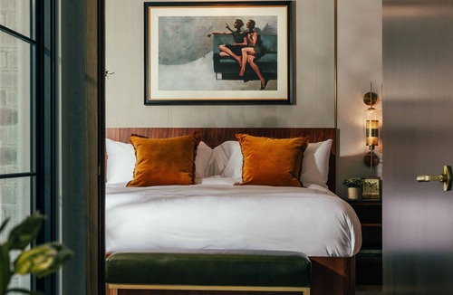 Camelback East Hotel | The Global Ambassador
