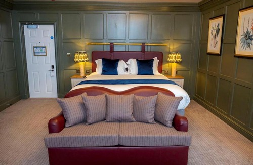 Warwick Town Centre Hotel | The Globe, Warwick, Warwickshire - Brunning & Price