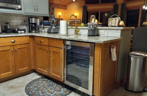 Timberline House | The Golden Eagle Vacation Rental, a 3 minute walk to Timberline Ski Slopes