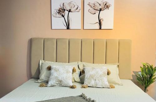 Ghaziabad Apartment | The Golden Suite in Ghaziabad