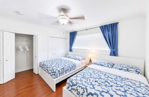 Hallandale Beach House | The Golfstream Dunes Villa