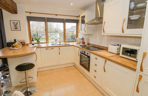 Northend Cottage | THE GRANARY, pet friendly, character holiday cottage in Gaydon