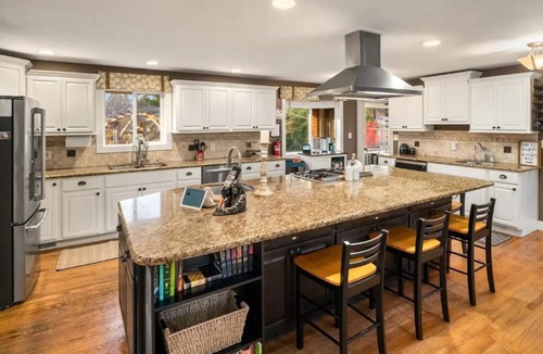 Three Tree Point House | The Grand 5K! Near Ocean, Airpt