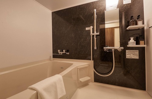 Ginowan Hotel | The Grand Hotel Ginowan