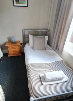 Southampton City Centre Hotel | The Grapes