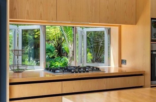 Whangamata House | The Grass is Greener Getaway