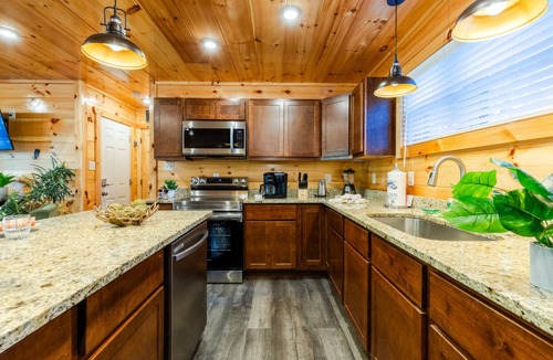 Gatlinburg - Pigeon Forge Cabin | The Great Escape by Ghosal Luxury Lodging