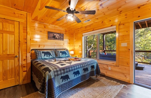 Gatlinburg - Pigeon Forge Cabin | The Great Escape by Ghosal Luxury Lodging