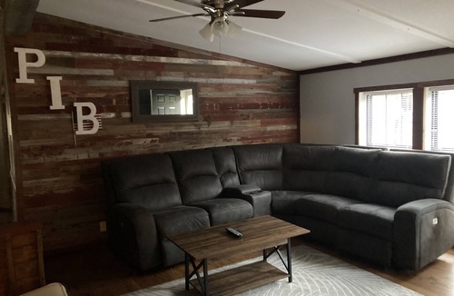 Put-in-Bay Cabin | The Great Escape Cabin 3 Full Linens Provided 4 Bedrooms sleeps 12