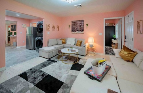 Spring Grove House | The Great Gatsby: Pink Flamingo Lounge Retreat!