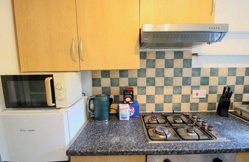Thornton Apartment | The Green House in Colliers - 2 Bed Home close to Wimbledon