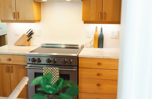 Gunbarrel House | The Green House - Spacious, modern, pool
