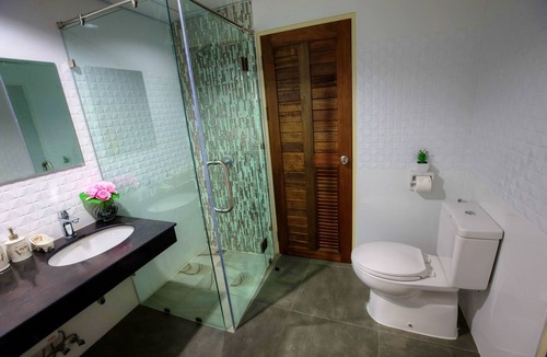 San Sai Hotel | The Greenery Central Suites