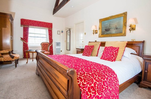 Lutterworth Hotel | The Greyhound Coaching Inn