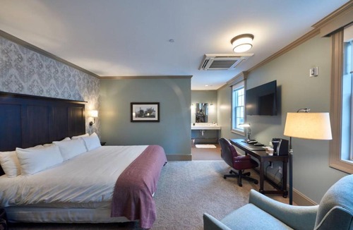 Groton Hotel | The Groton Inn
