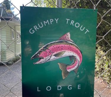 Rangipo House | The Grumpy Trout Lodge #Outdoors on our #doorstep!