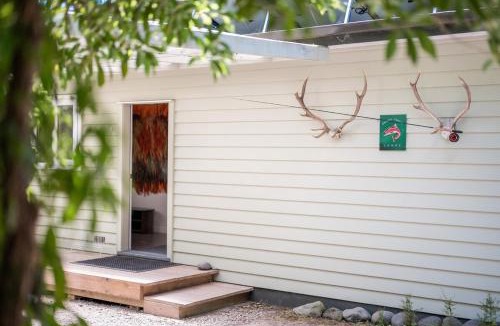 Rangipo House | The Grumpy Trout Lodge #Outdoors on our #doorstep!