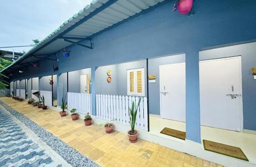Sualkuchi Hotel | The Gulmohar Inn Six Mile Guwahati Assam