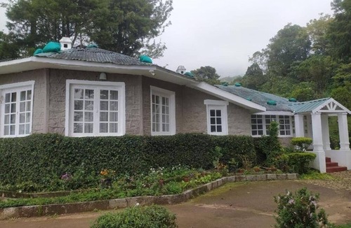 Suryanelli Villa | The Gundumalai Bungalow, Munnar Villa