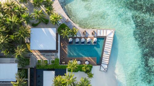 Meradhoo Resort | The Halcyon Private Isles Maldives, Autograph Collection