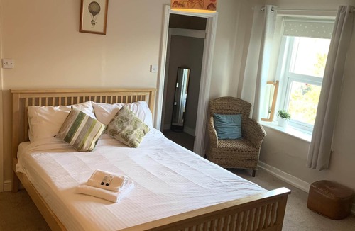 Polbathic Bed & Breakfast | The Halfway House Pub and Kitchen