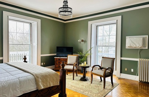 Middletown House | The Hamilton Hoppin House