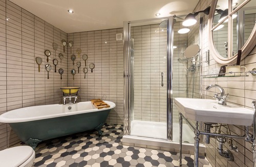 Weybridge Hotel | The Hand & Spear