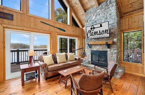 Six Mile House | The Hangout at Lake Keowee with Hot Tub & Dock!