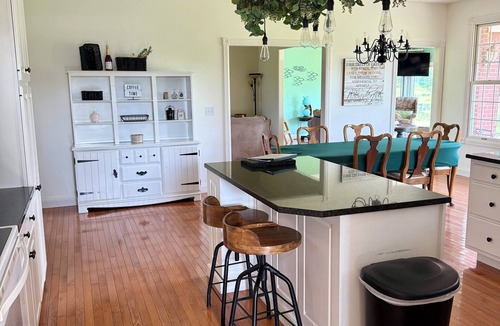 Hanover House | The Hanover Haven - Slice of Paradise - 10 minutes to Downtown Madison