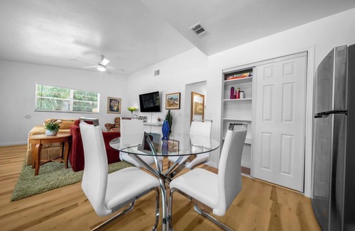 Crystal River House | The Happy Haven Near Manatee Tours
