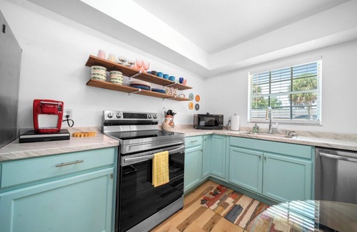 Crystal River House | The Happy Haven Near Manatee Tours