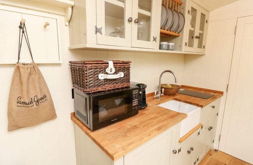 New Forest District House | The Happy Hut nr Christchurch.
