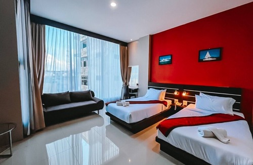 Talat Hotel | the harbour front hotel