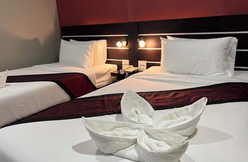 Talat Hotel | the harbour front hotel