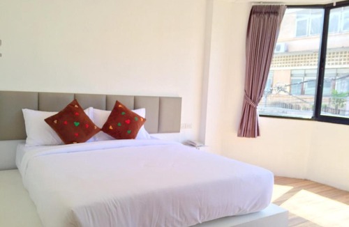 Talat Hotel | The Harbour Front Hotel