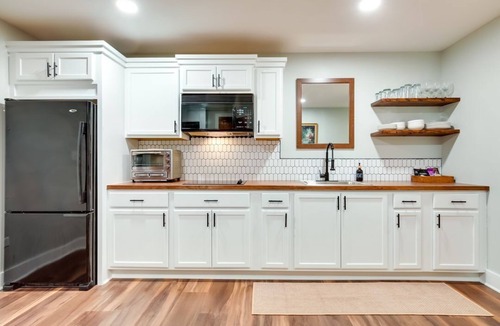 Tomahawk Apartment | The Harris Inn – Unit 1 | Tomahawk WI | On the Trails |Sauna