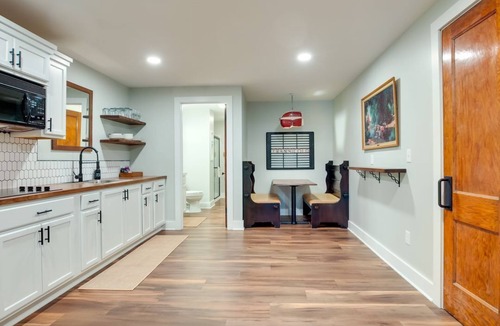 Tomahawk Apartment | The Harris Inn – Unit 1 | Tomahawk WI | On the Trails |Sauna