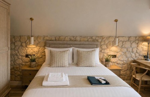 Uttoxeter Hotel | The Hart