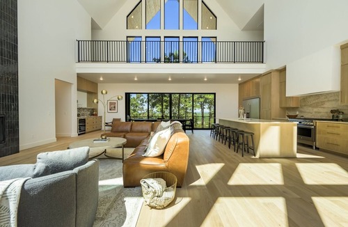 Pickens Cabin | The Harvey|Spectacular Views|Modern|Sleeps 20