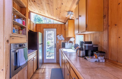 Jenner Cabin | The Haven - A Private Jenner Retreat - Hot Tub, Fireplace & Dog Friendly