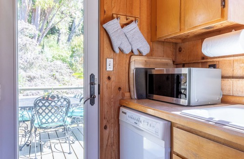 Jenner Cabin | The Haven - A Private Jenner Retreat - Hot Tub, Fireplace & Dog Friendly