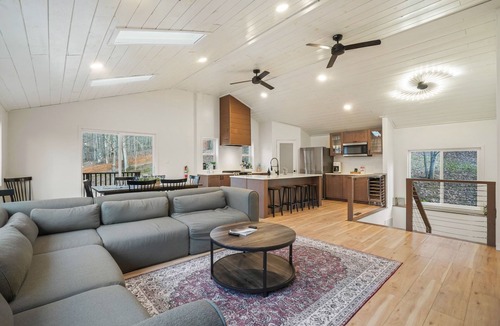 Rockbridge Cottage | The Haven @ Hocking | Luxury Retreat, Hot Tub