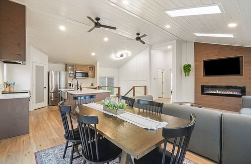 Rockbridge Cottage | The Haven @ Hocking | Luxury Retreat, Hot Tub