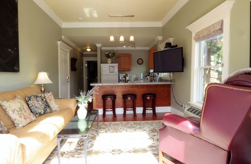 Manitou Springs Historic District Apartment | The Heart of Manitou Springs. Award-winning. Luxurious. Romantic. 2nd Floor East