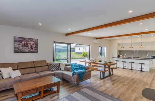 Ohakune House | The Heartwood Lodge - Ohakune Holiday Home