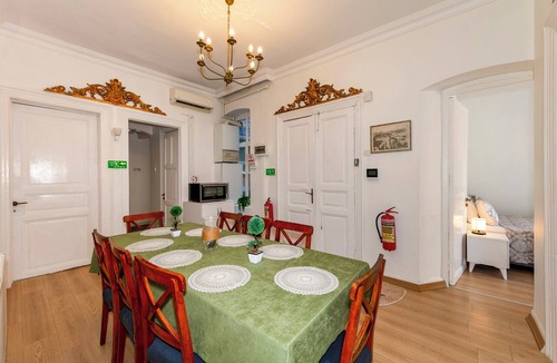 Taksim Apartment | The Heaven on Heritage Street 4-BD
