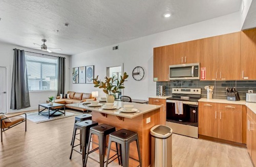 Clearfield Apartment | The Heights by Cloud Dream Homes