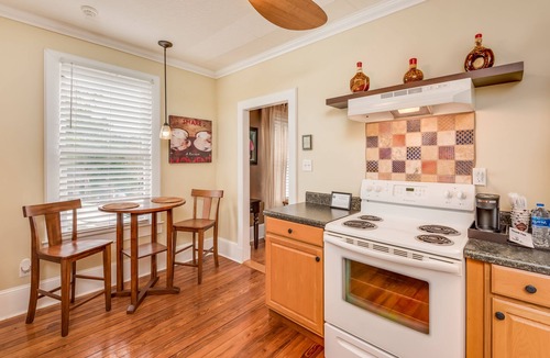 Mount Dora House | The Heirloom Inn