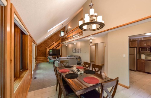 Rama House | The Hidden Gem Near Casino Rama/Lake Couchiching