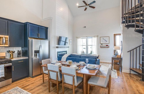 Greenwood House | The Hideaway at Lake Greenwood | Marina Access